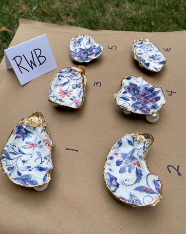 Oyster Trinket Dish (Red, White, Blue)